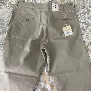 Duck Head Men’s Khaki Pants 33x32 BNWT